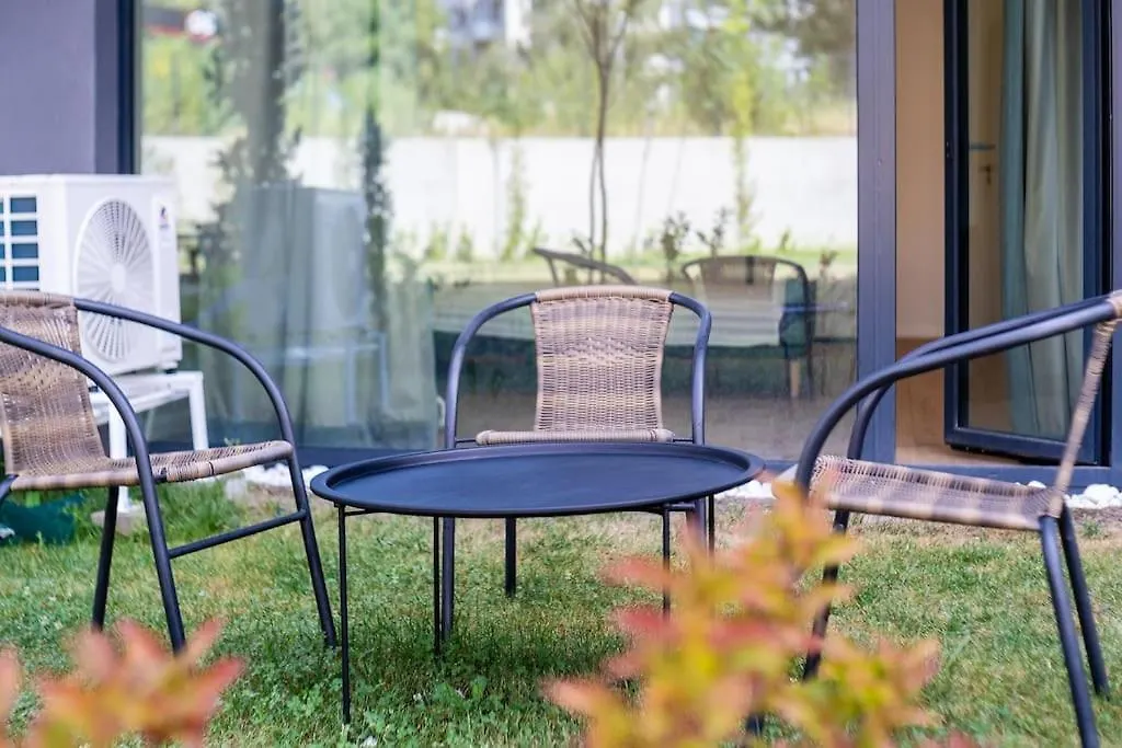 Mycampus 1 Bdrm, Stay 4, Free Parking, Garden, Self Check-In Sofia